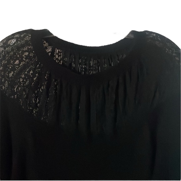 ⭐️NWT⭐️ Express black lace sweater - Picture 4 of 7